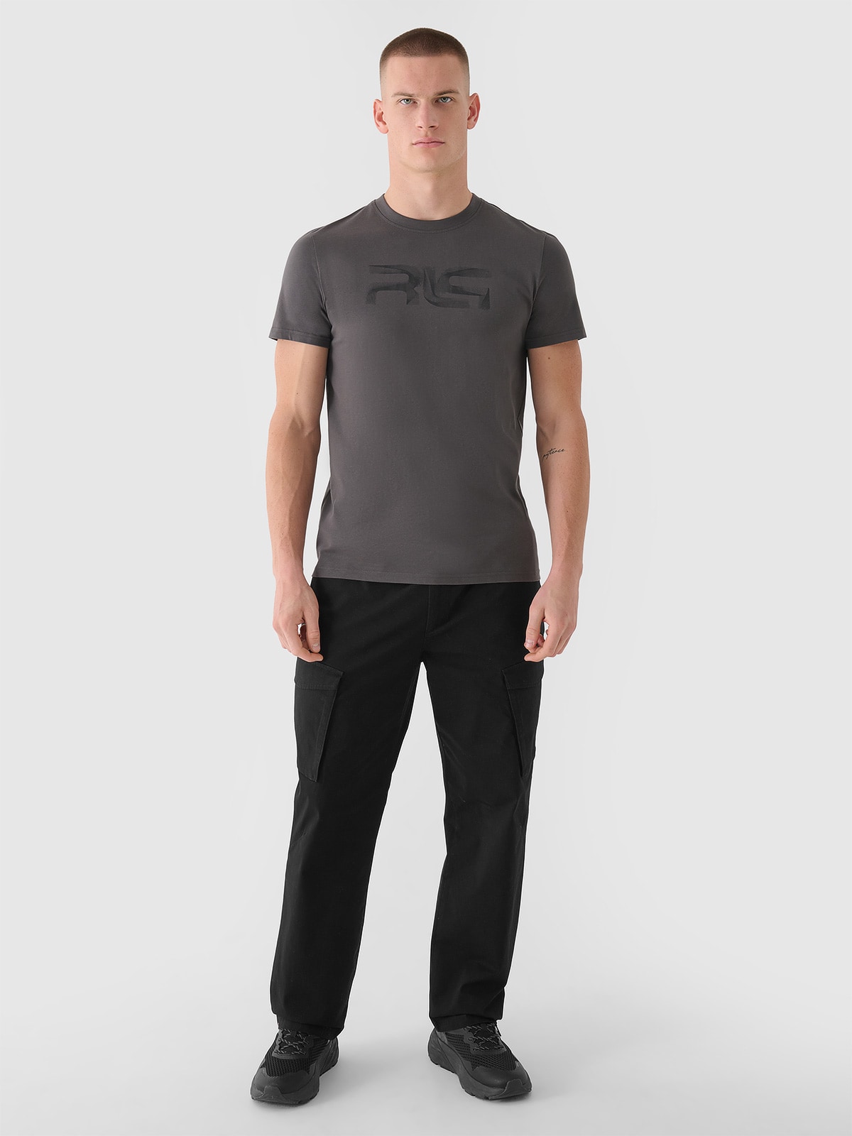 4F Spodnie casual cargo męskie 4F x Robert Lewandowski - czarne XL