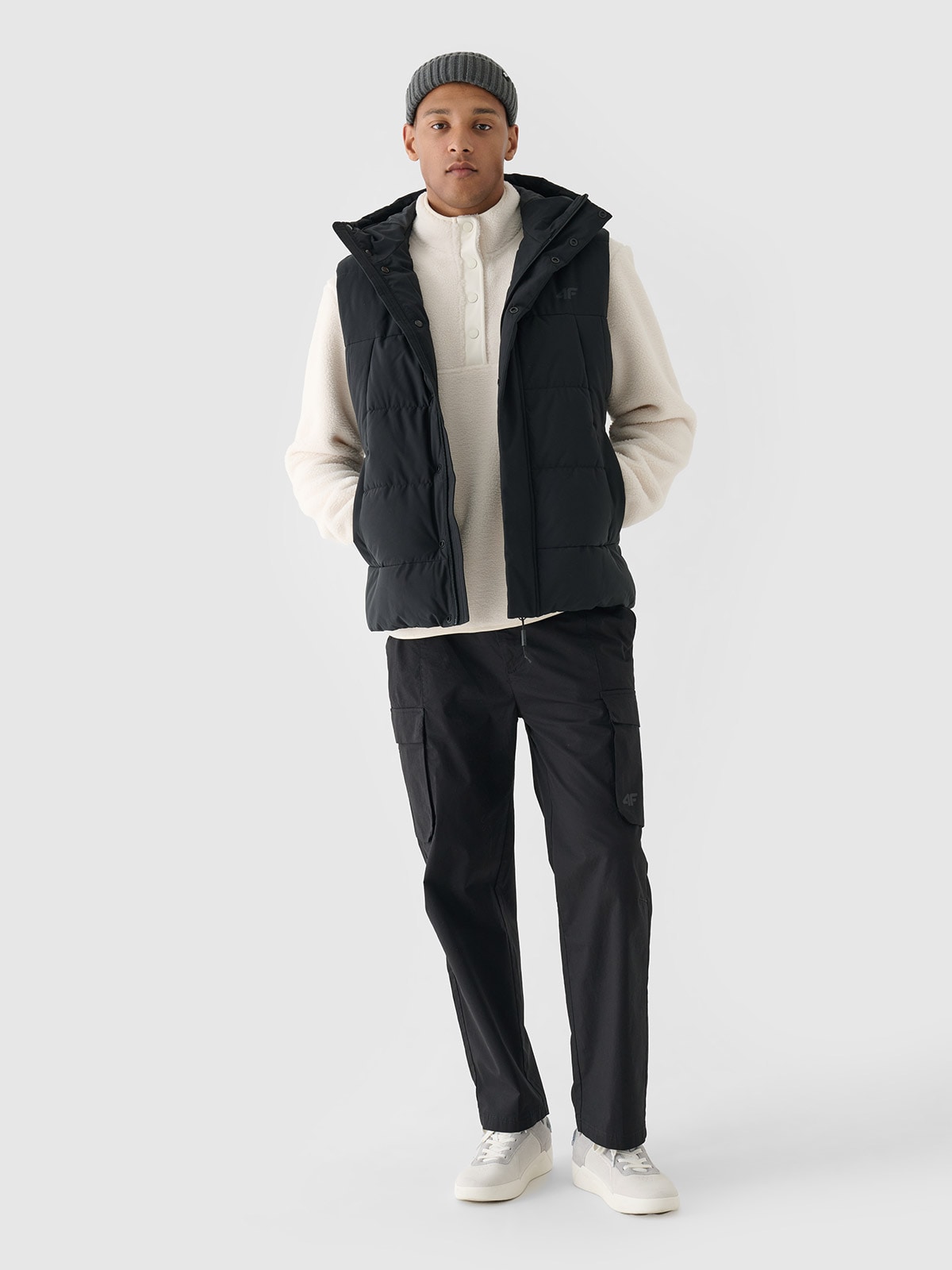 4F Spodnie casual cargo męskie - czarne XL