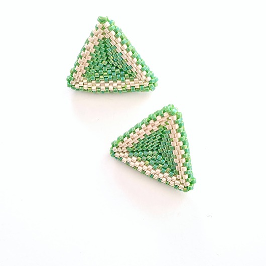 Kolczyki Trójkątne Sztyfty Wiosenny Ogród