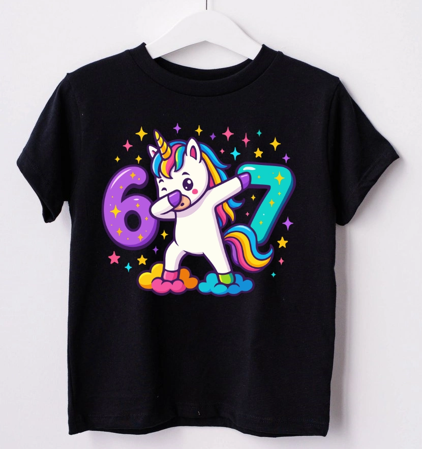 Koszulka dla dziecka z modnym motywem SIX SEVEN ORAZ UNICORNEM