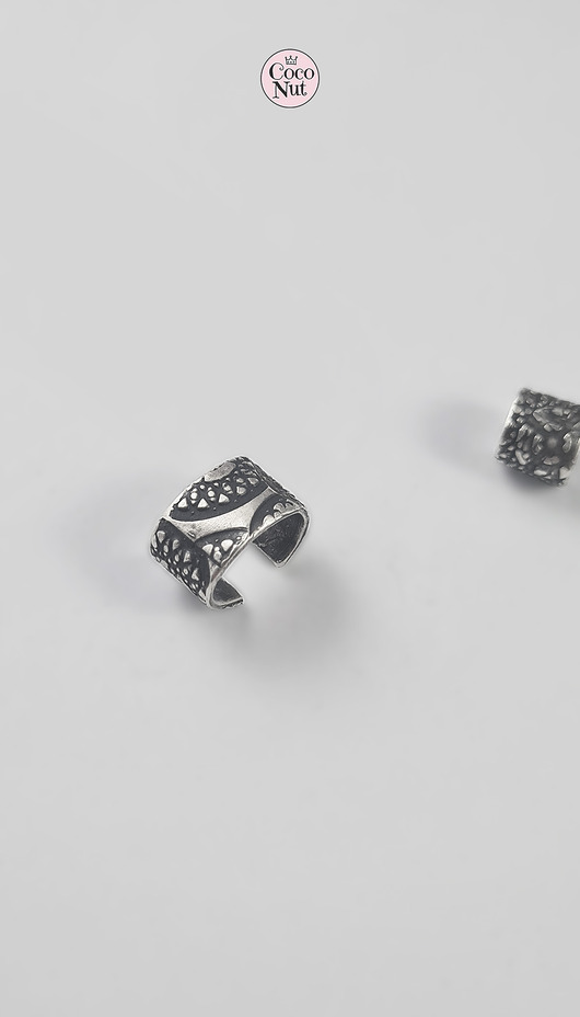 Nausznica BAROQUE srebro na środek ucha