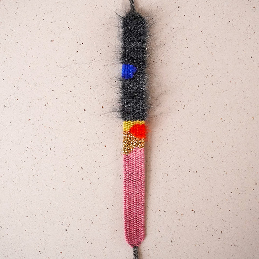 Tkana bransoletka na sznurku z regulowanym zapięciem