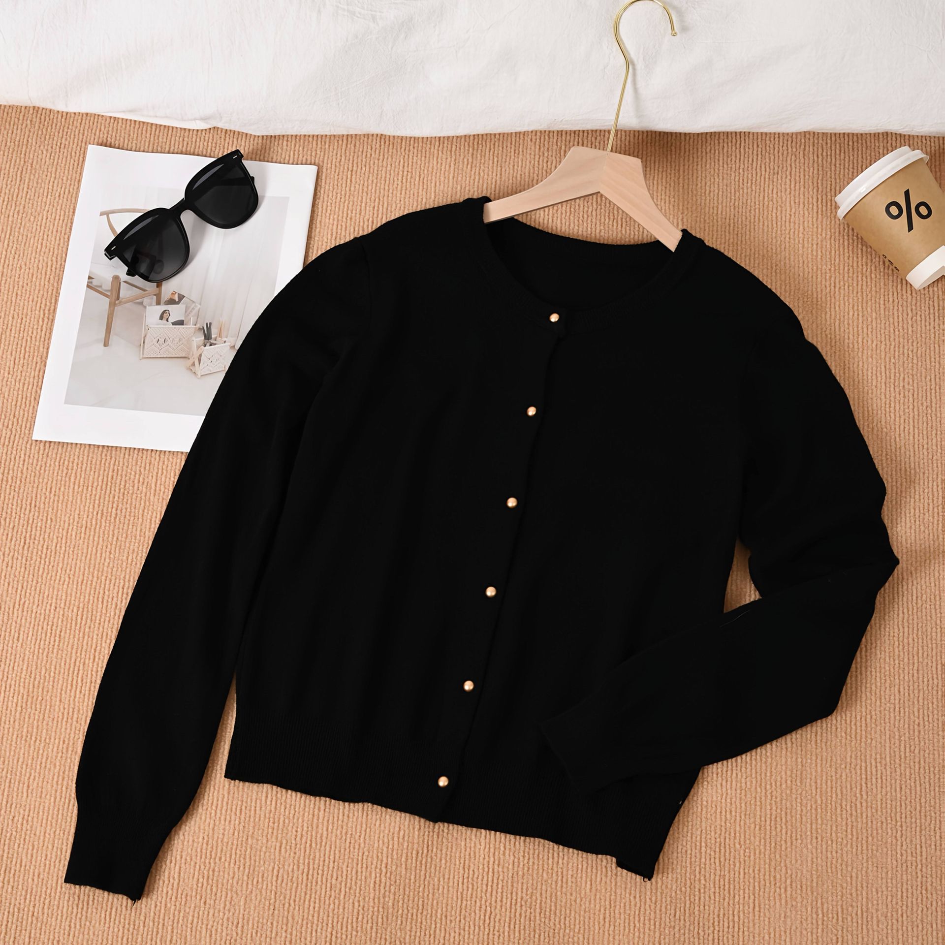 TEMU Miękki i gładki kardigan z okrągłym dekoltem i długim rękawem dla kobiet, nowy styl 2025, sweter minimalistyczny o luźnym kroju z jednorzędowym