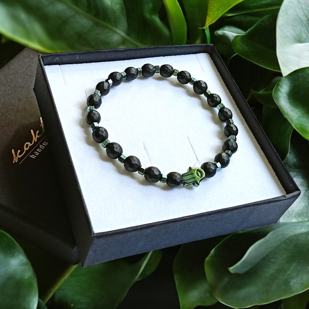 HAMSA - ochrona - fasetowany onyks mat, hematyt emerald