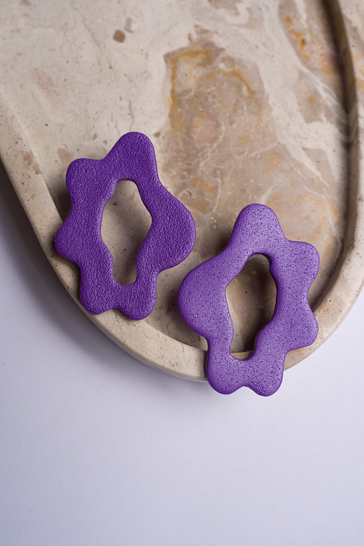 Kolczyki sztyfty organiczny kształt wiggly