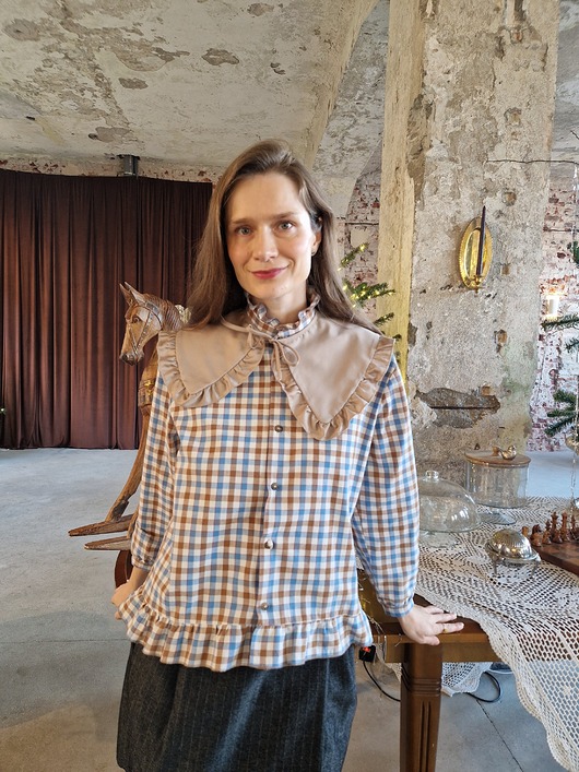 Upcyklingowa koszula w kratę z dodatkowym kołnierzem -unikat 1/1