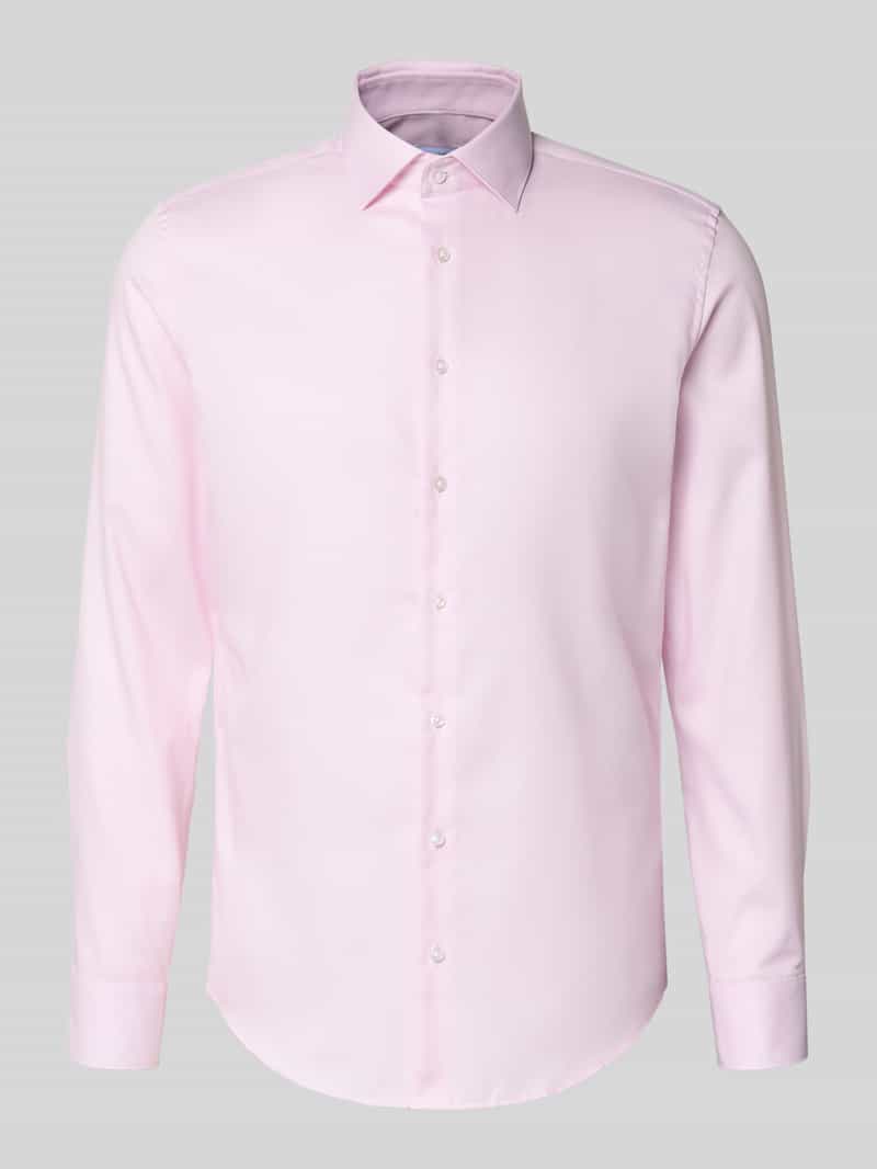 Koszula biznesowa o kroju slim fit z bawełny z kołnierzykiem typu kent