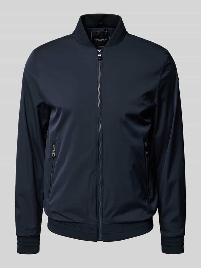 bomberka z kieszeniami zapinanymi na zamek błyskawiczny