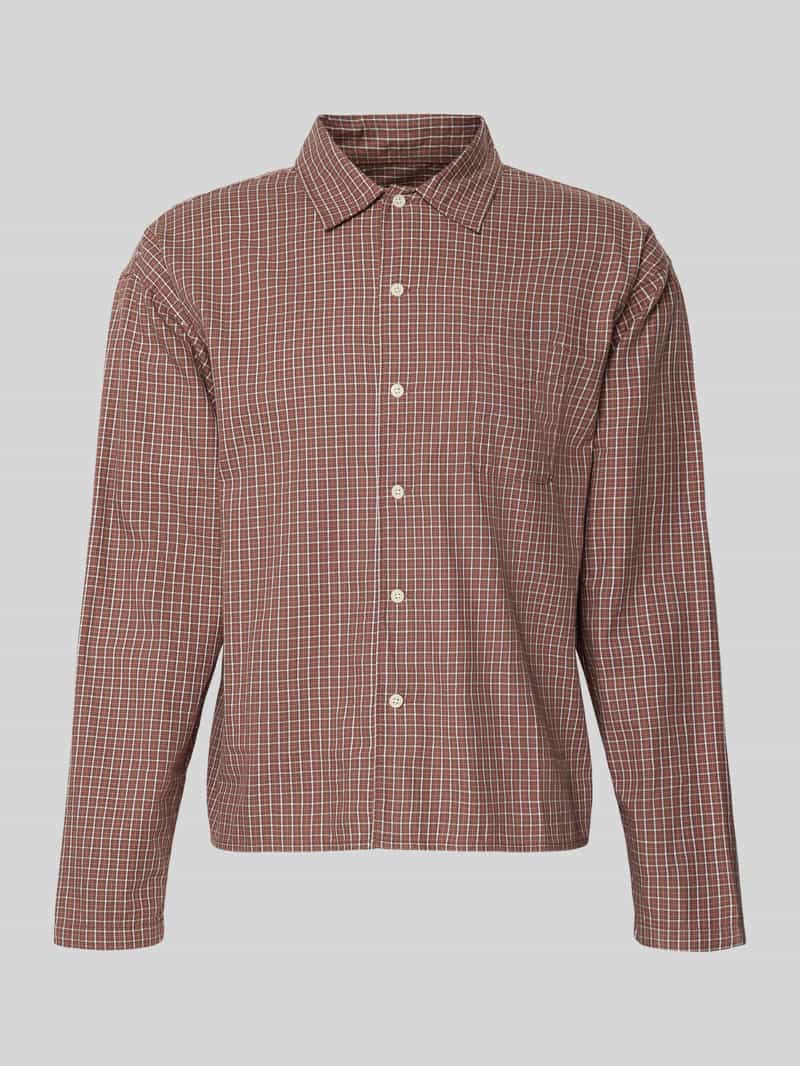 Koszula casualowa o kroju regular fit z kołnierzykiem kent