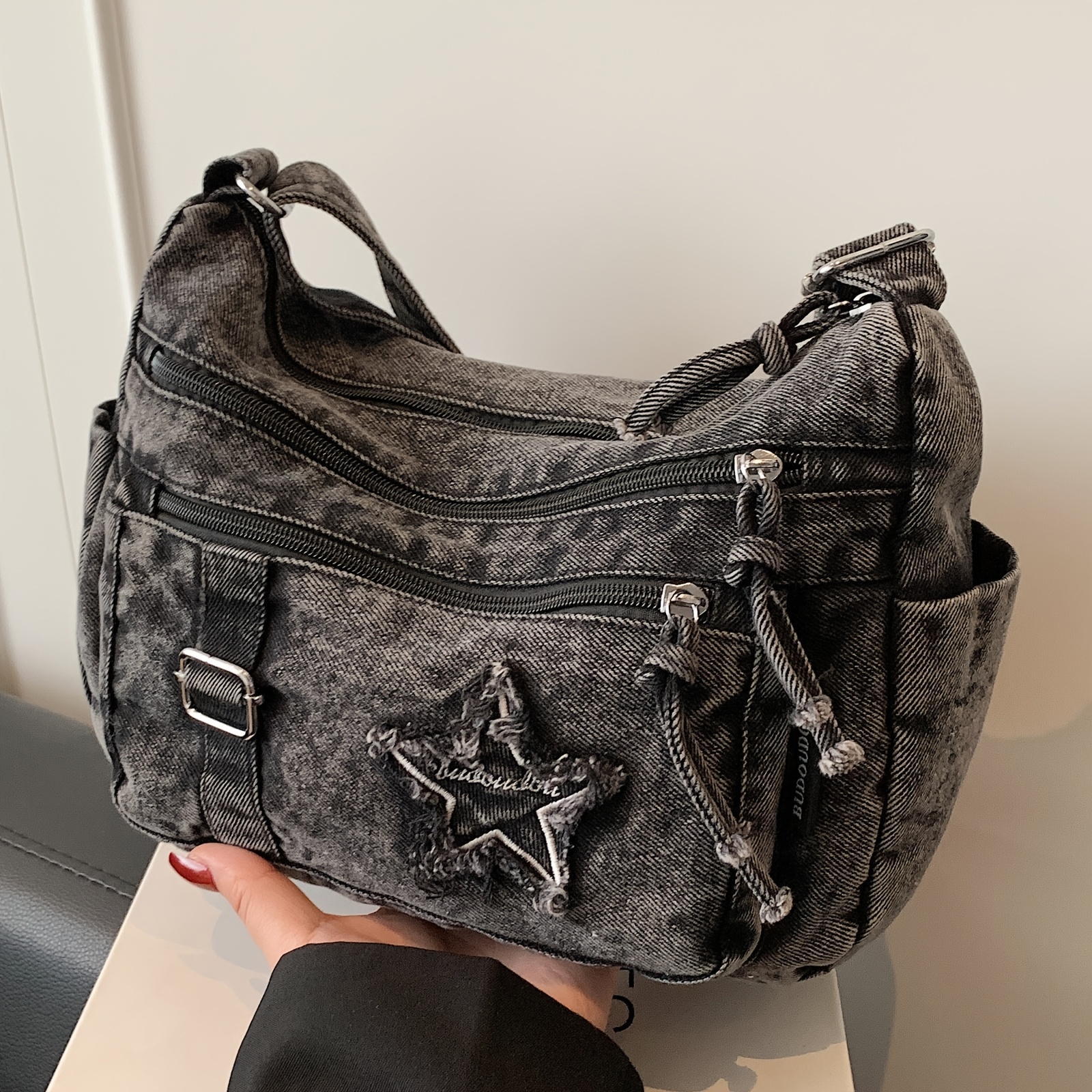 TEMU damska torebka na ramię z haftem w kształcie gwiazdy, wielokomorowa i zamykana na zamek błyskawiczny, regulowany pasek, minimalistyczna torba