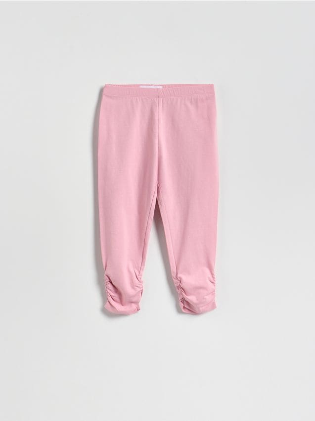 Reserved - Krótkie legginsy z marszczeniem - różowy