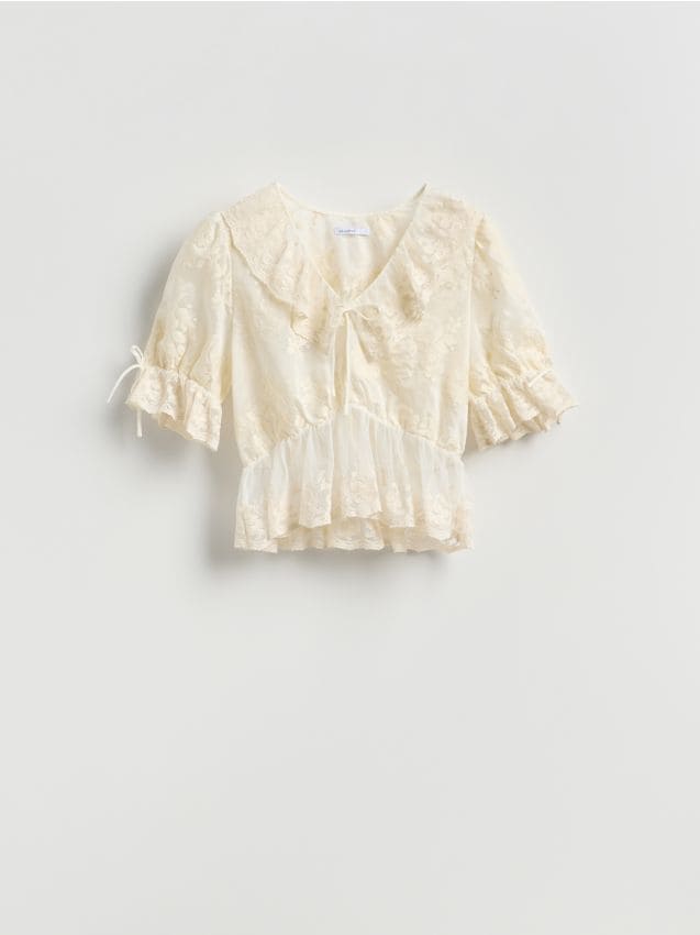 Reserved - Haftowana bluzka z baskinką - złamana biel