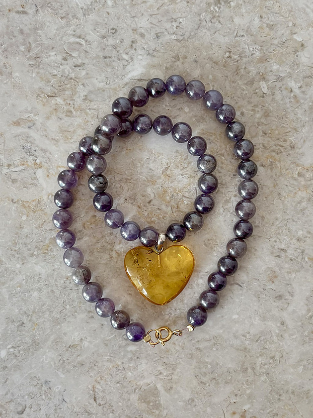 Naszyjnik z bursztynowym sercem Quiet Heart