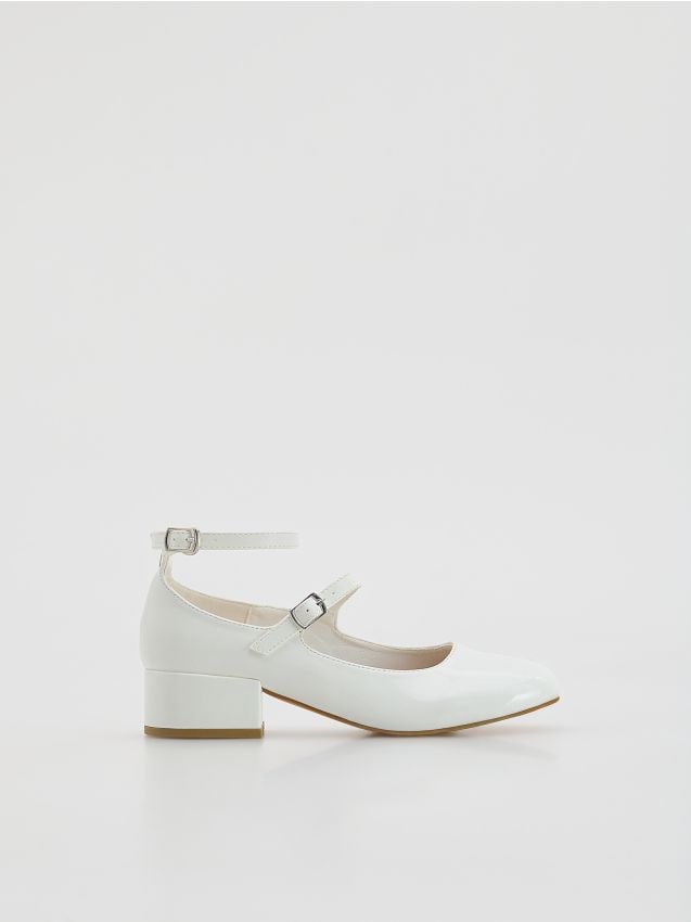 Reserved - Loafersy na obcasie - biały