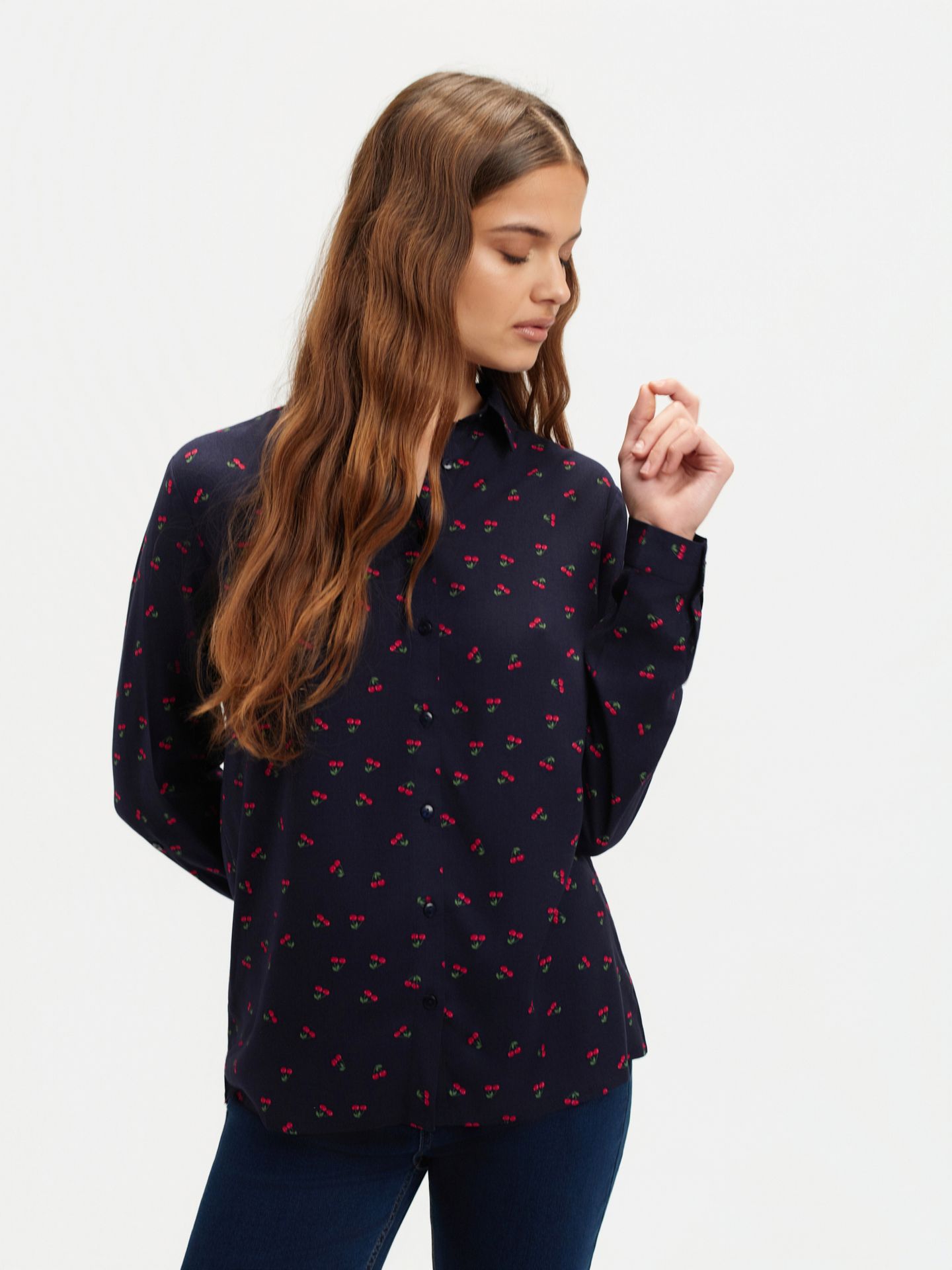 Granatowa koszula z nadrukiem