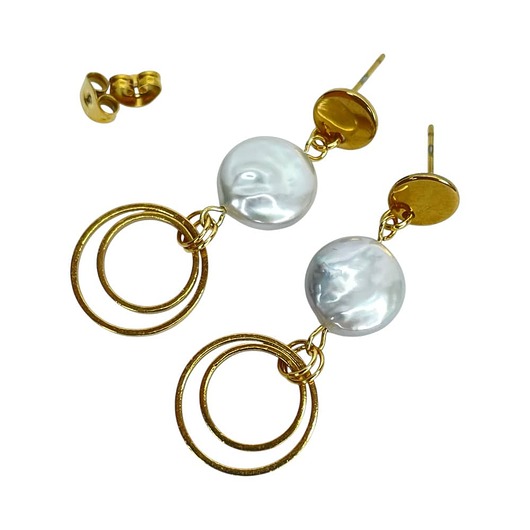 Perłowe kolczyki ze złoconymi okręgami