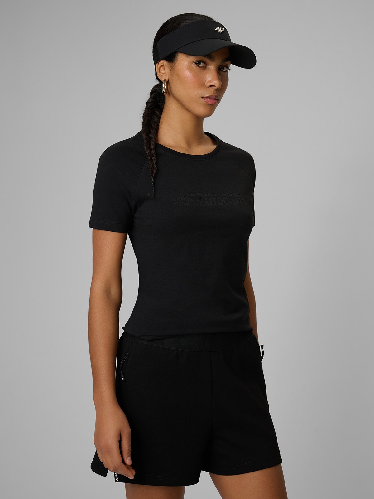 4F T-shirt slim z nadrukiem damski - czarny S