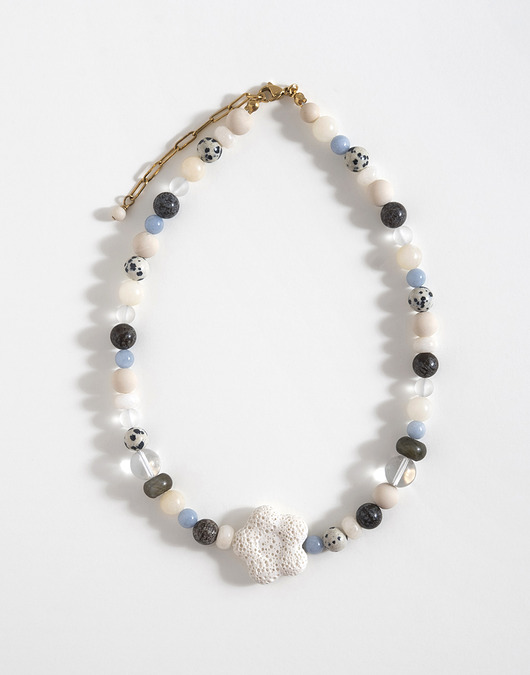 Bąbelkowy naszyjnik z kwiatkiem