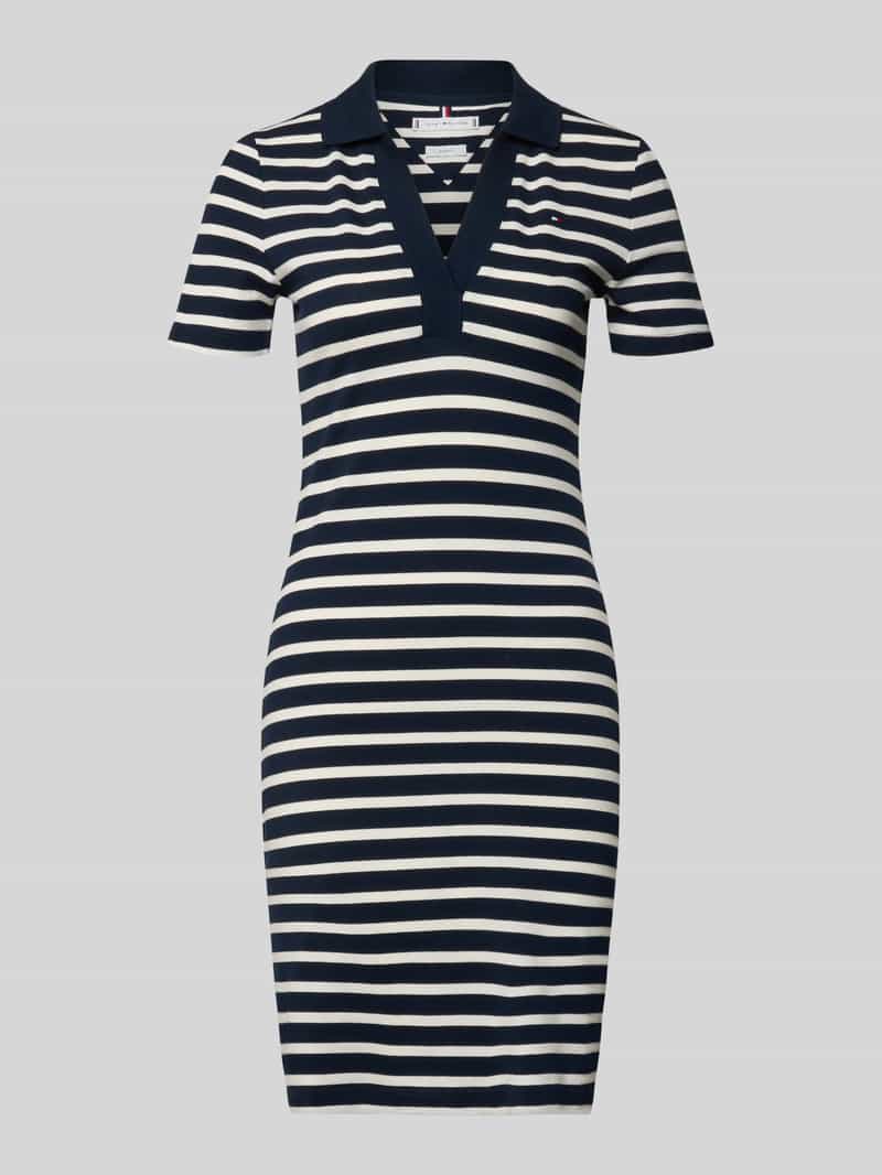 Dopasowana sukienka polo z mieszanki bawełny