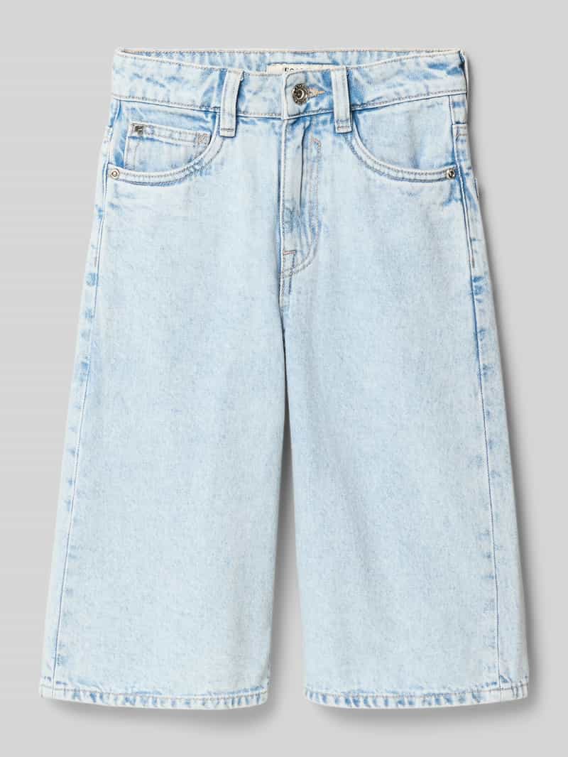 Szorty bermudy o kroju straight fit z naszywką z logo