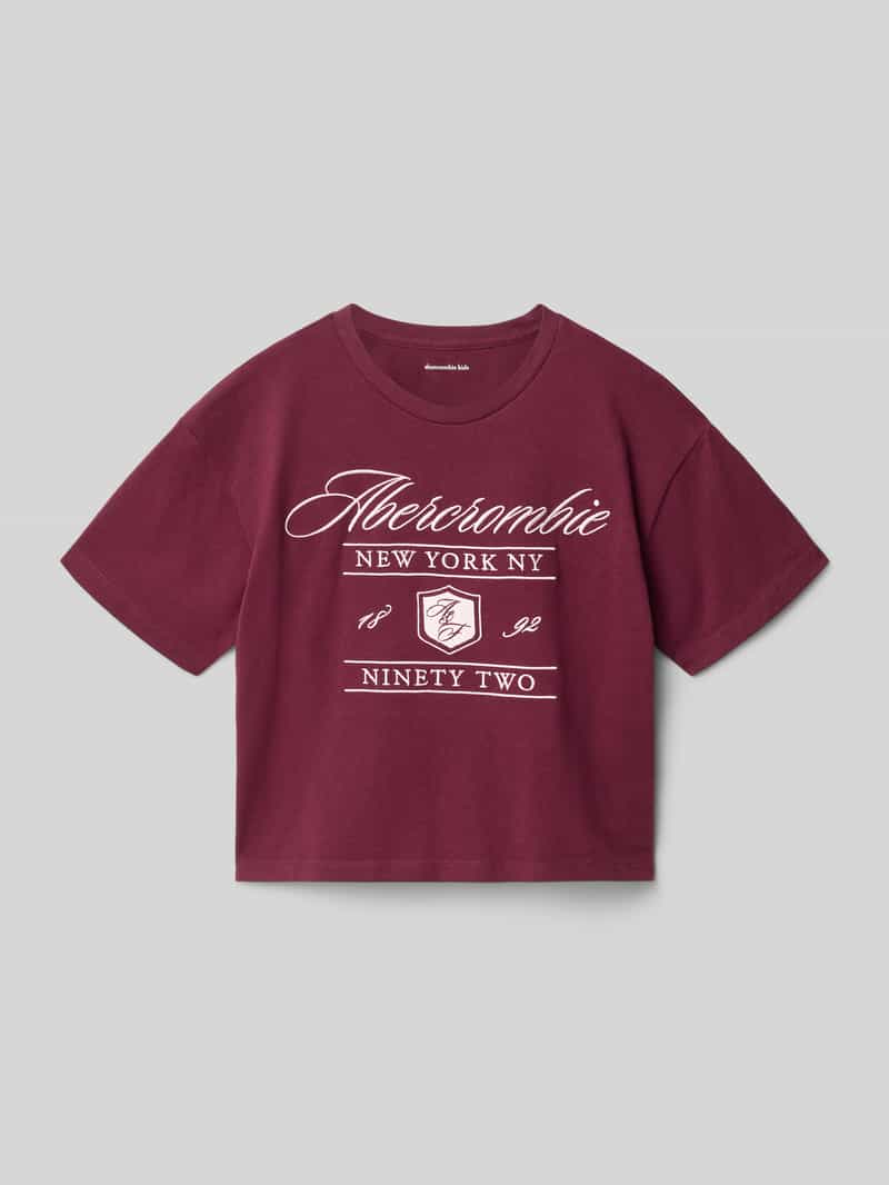 T-shirt w kroju regular fit z haftowanym logo