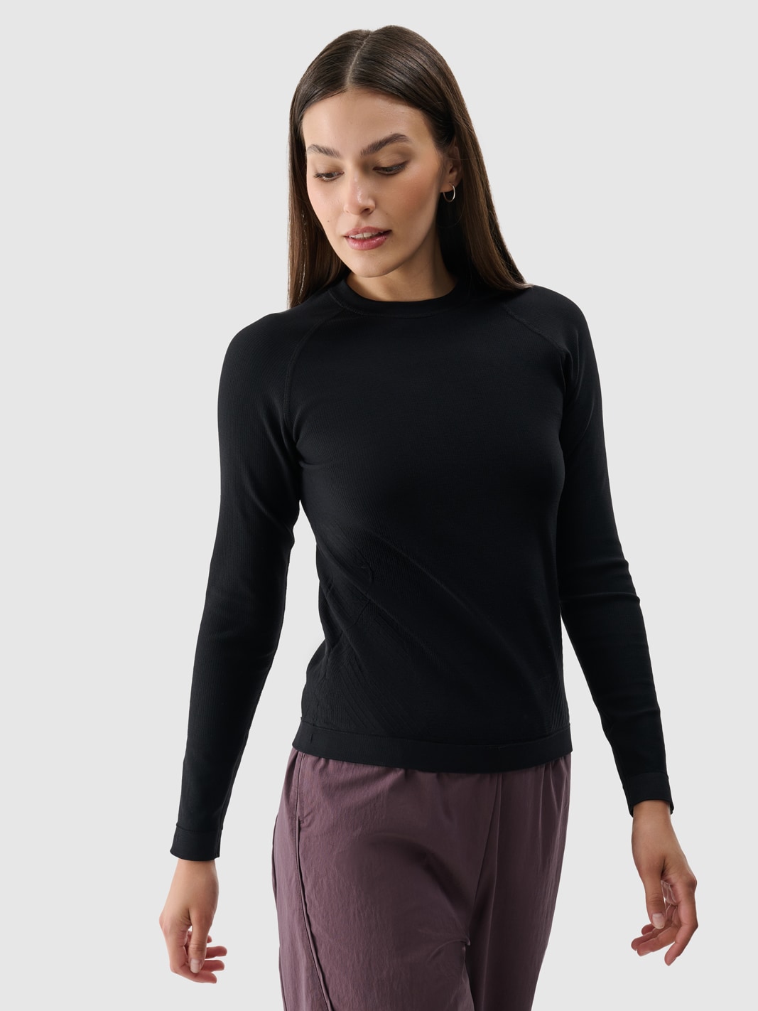 4F Longsleeve gładki bezszwowy damski - czarny XS/S