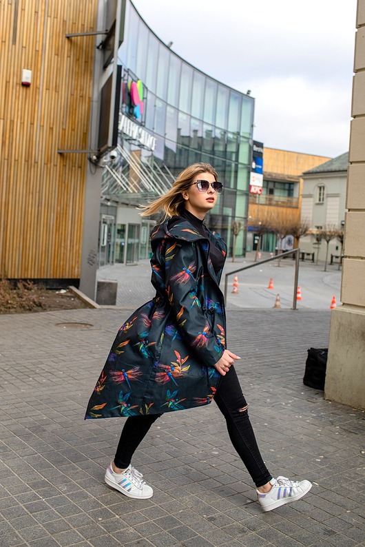 Długa parka z tunelem