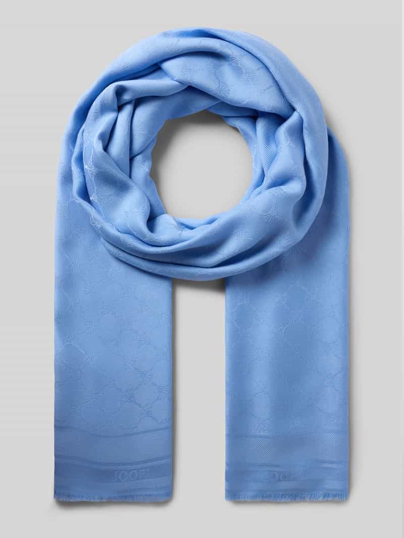 Szal z wyhaftowanym logo na całej powierzchni model 'Agota'