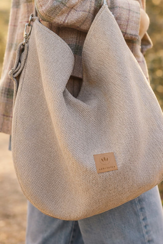 Torba hobo z plecionki tapicerskiej Beżowa