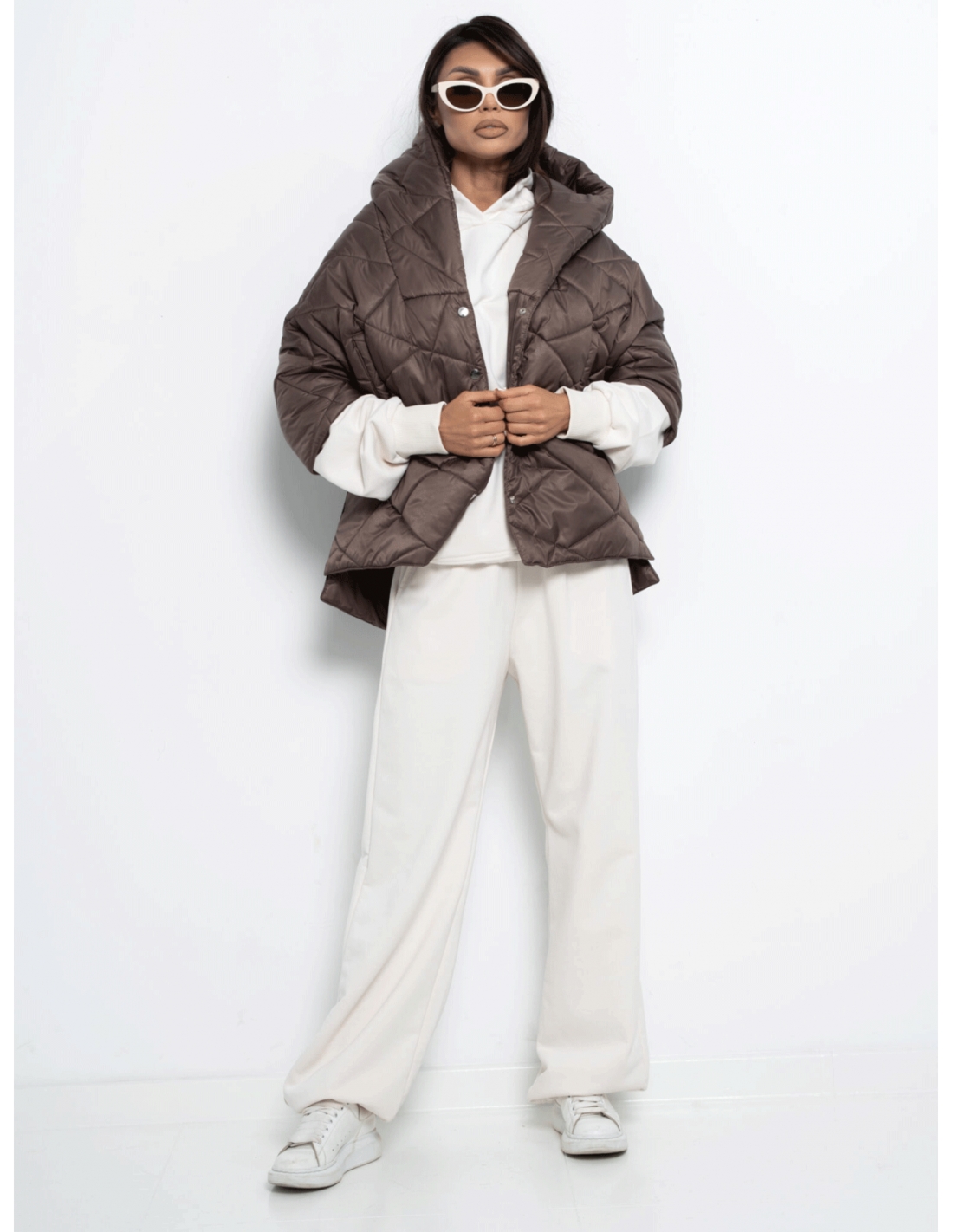 Pikowana kamizelka oversize z kapturem MARINA - czekoladowa