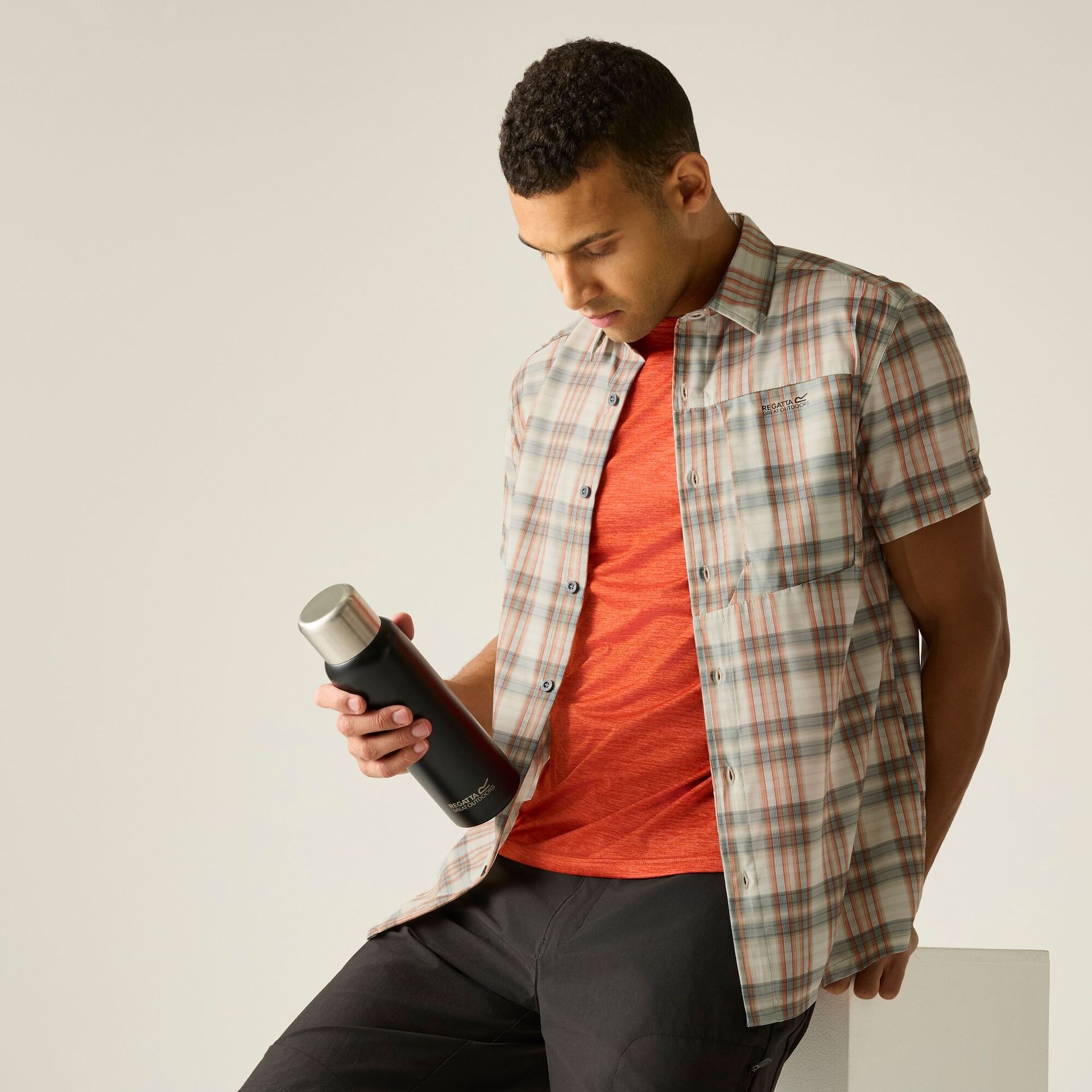 Regatta Koszula męska z krótkim rękawem Travel Light przeciw insektom Beżowy, Rozmiar: L