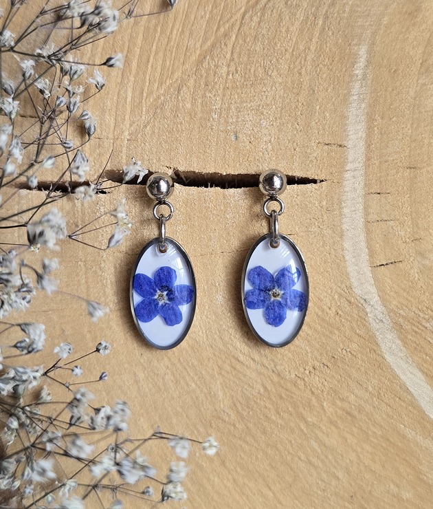 Kolczyki z kwiatami niezapominajkami srebrne