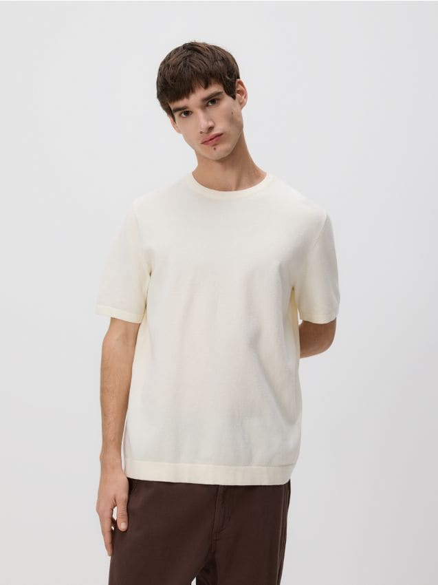 Reserved - Sweter z krótkim rękawem - kremowy