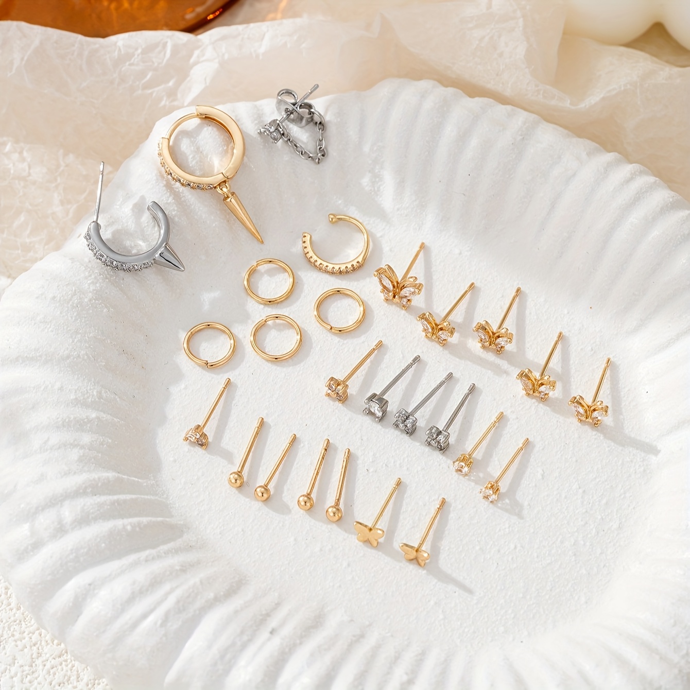 TEMU Zestaw 26 sztuk modnych kolczyków dla kobiet, Kreatywna zawieszka z syntetycznym wstawieniem mini motyla, Zestaw miedzianych koralików,