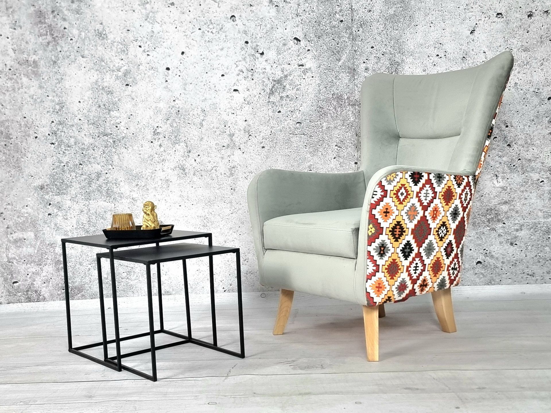 Fotel uszak, wzór ROYAL + drewniane nóżki Sonoma