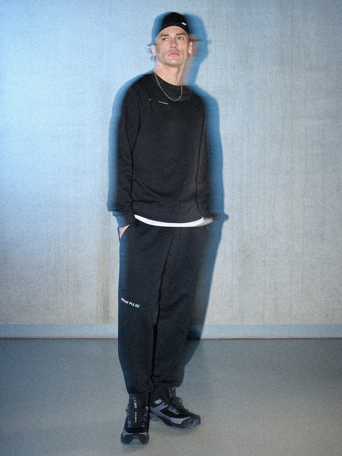 4F Spodnie dresowe joggery męskie - czarne XXL