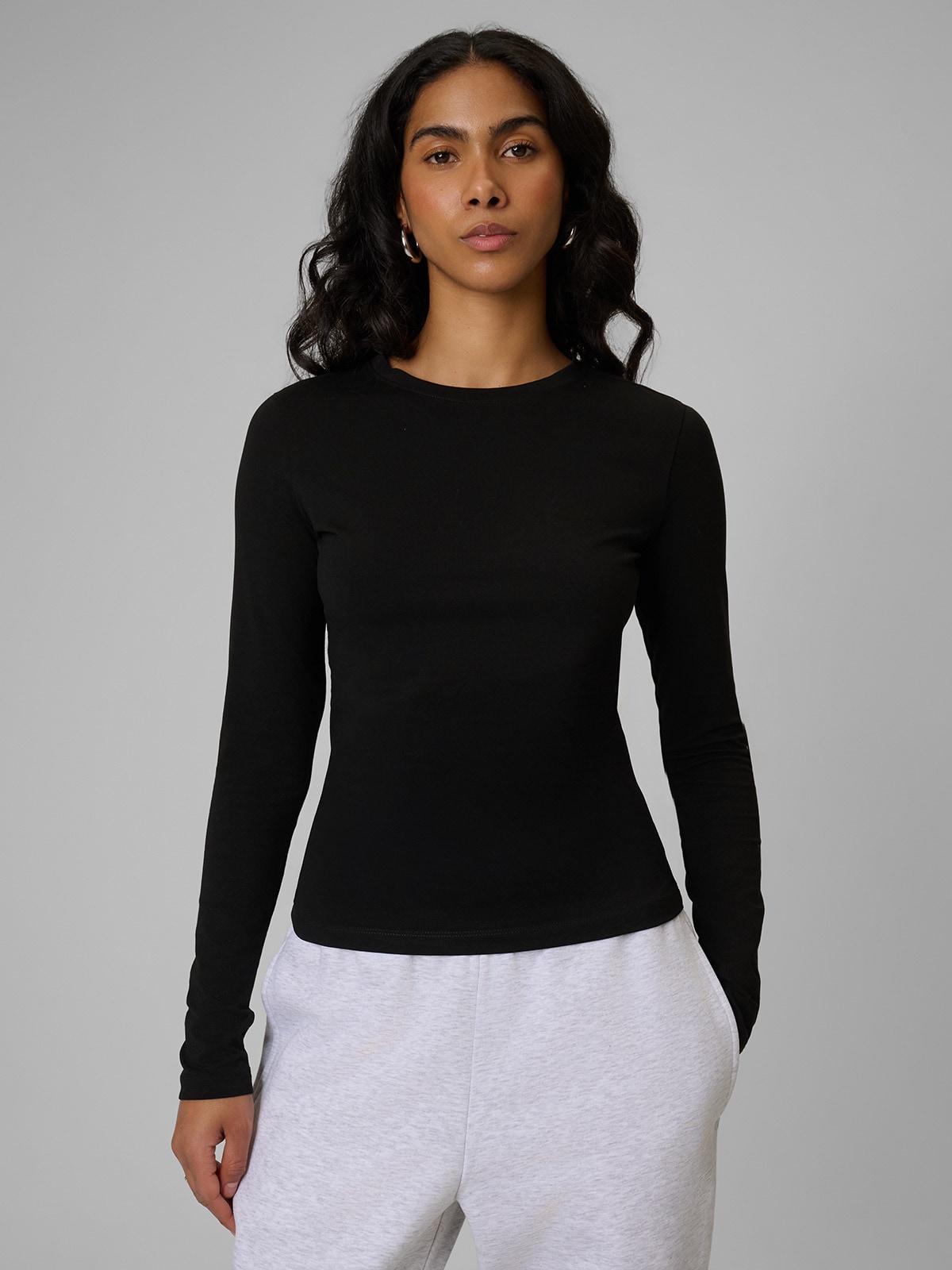 4F Longsleeve slim gładki damski - czarny XS