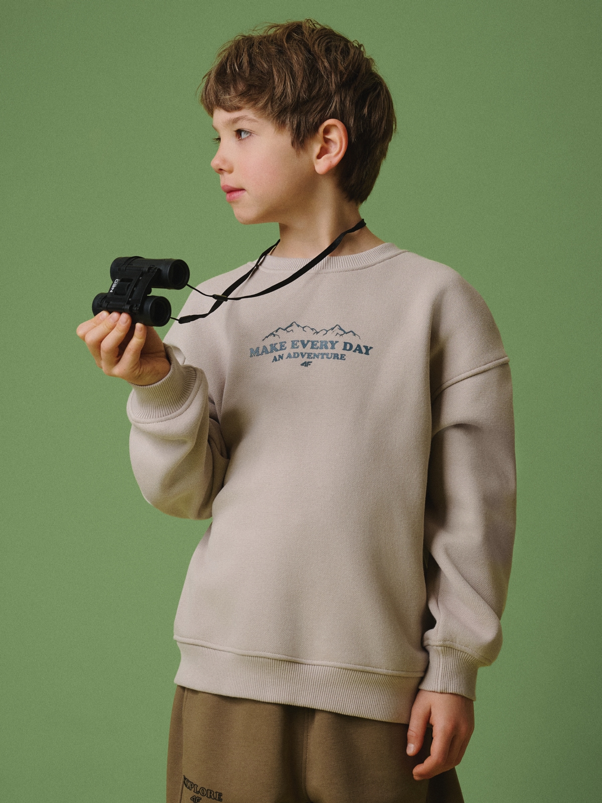 4F Bluza dresowa loose bez kaptura chłopięca - beżowa 134/140 (8-10 lat)