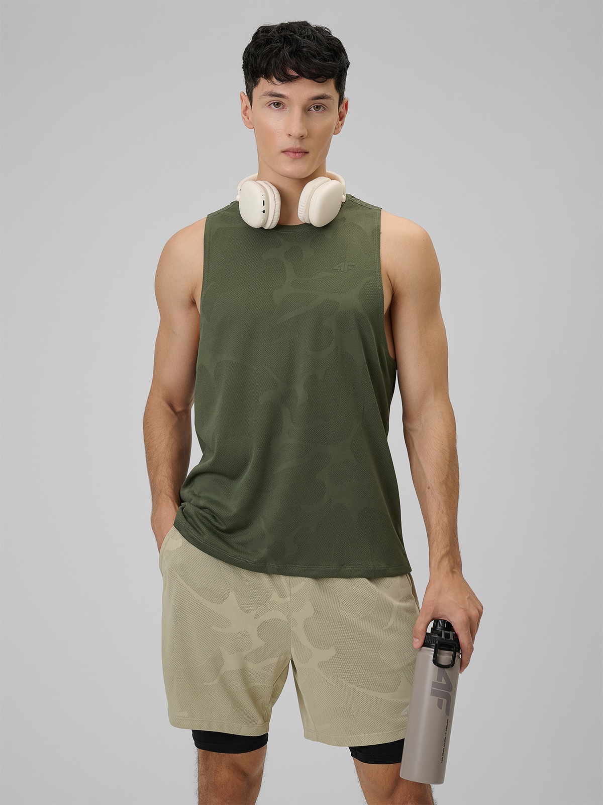 4F Koszulka treningowa regular szybkoschnąca męska - khaki XXL