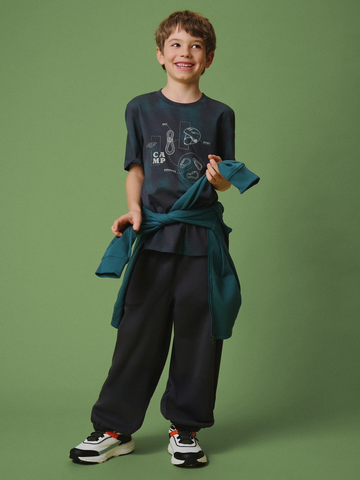 4F T-shirt regular z nadrukiem chłopięcy - szary 164 (13-14 lat)