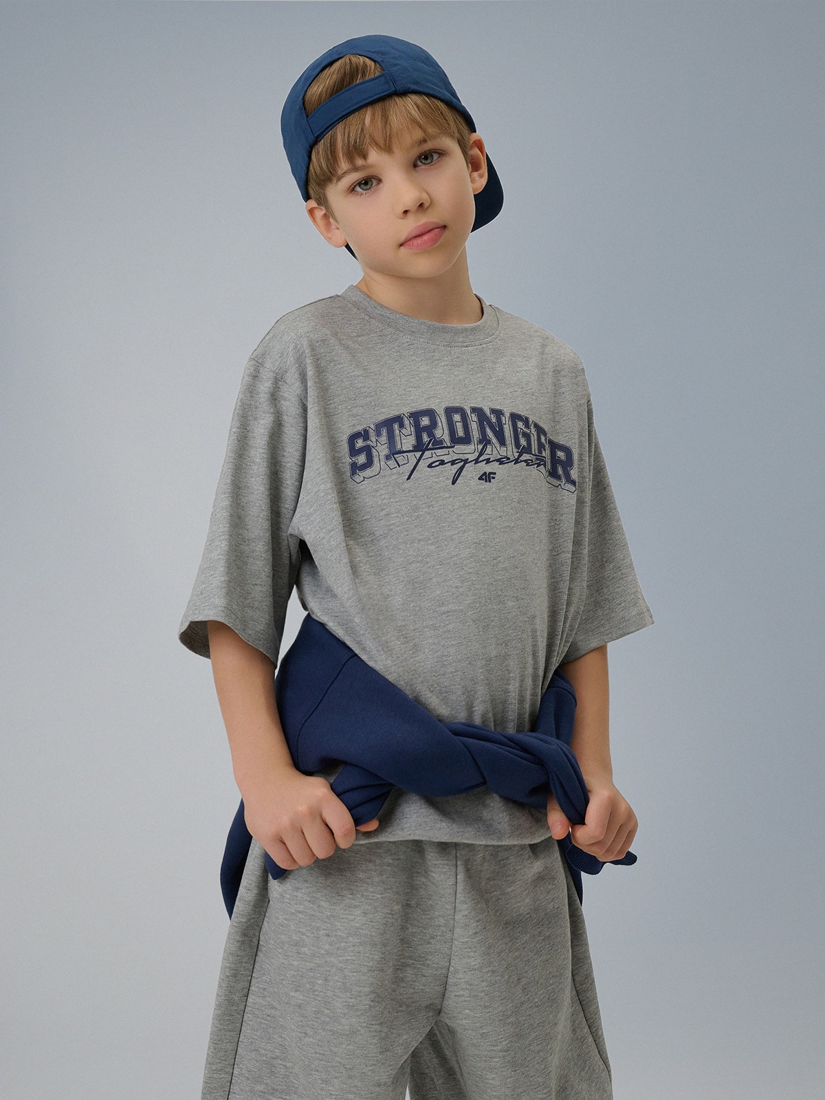 4F T-shirt loose z nadrukiem chłopięcy - szary 158/164 (12-14 lat)