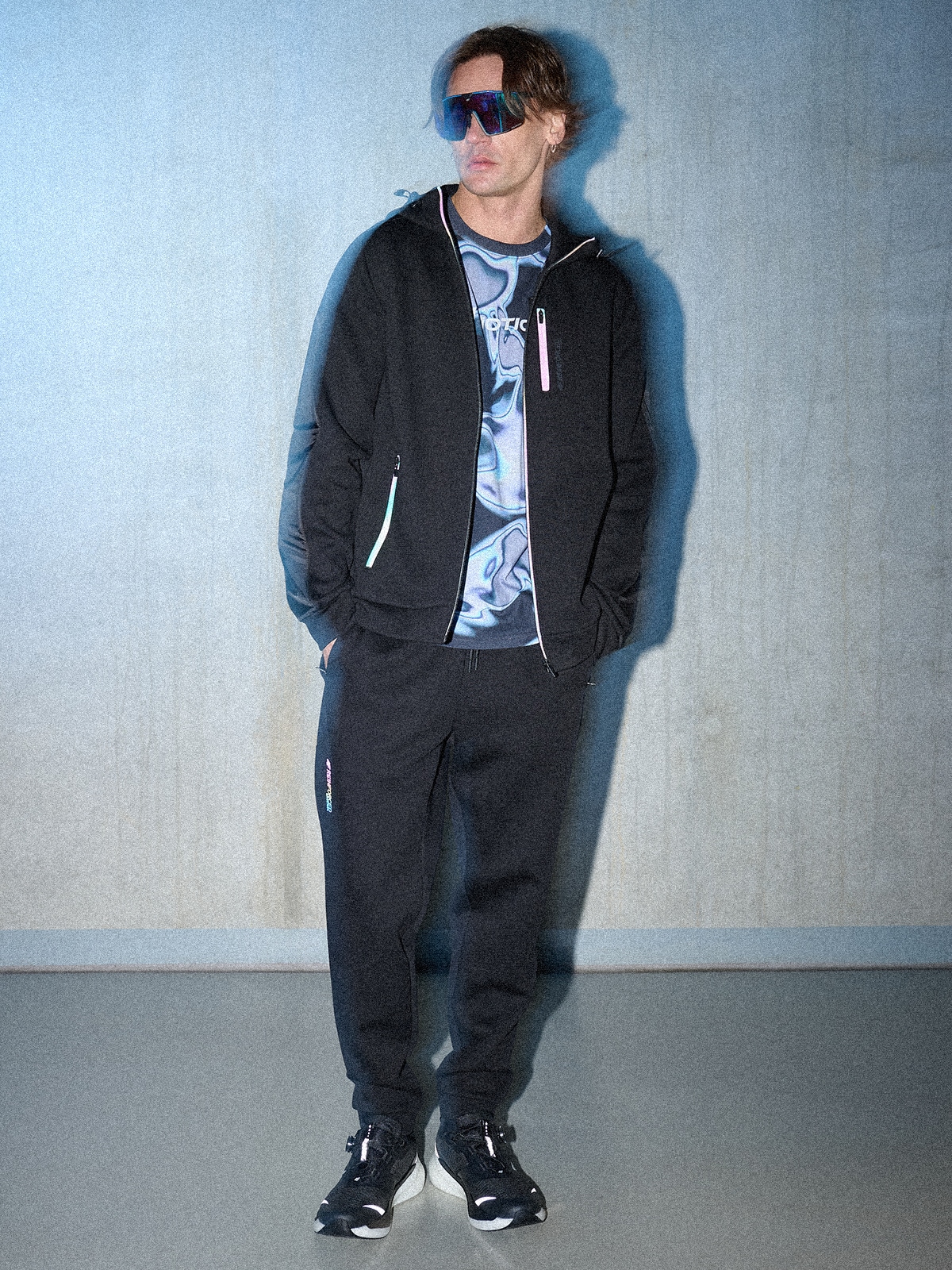 4F Spodnie dresowe joggery męskie - czarne XXL