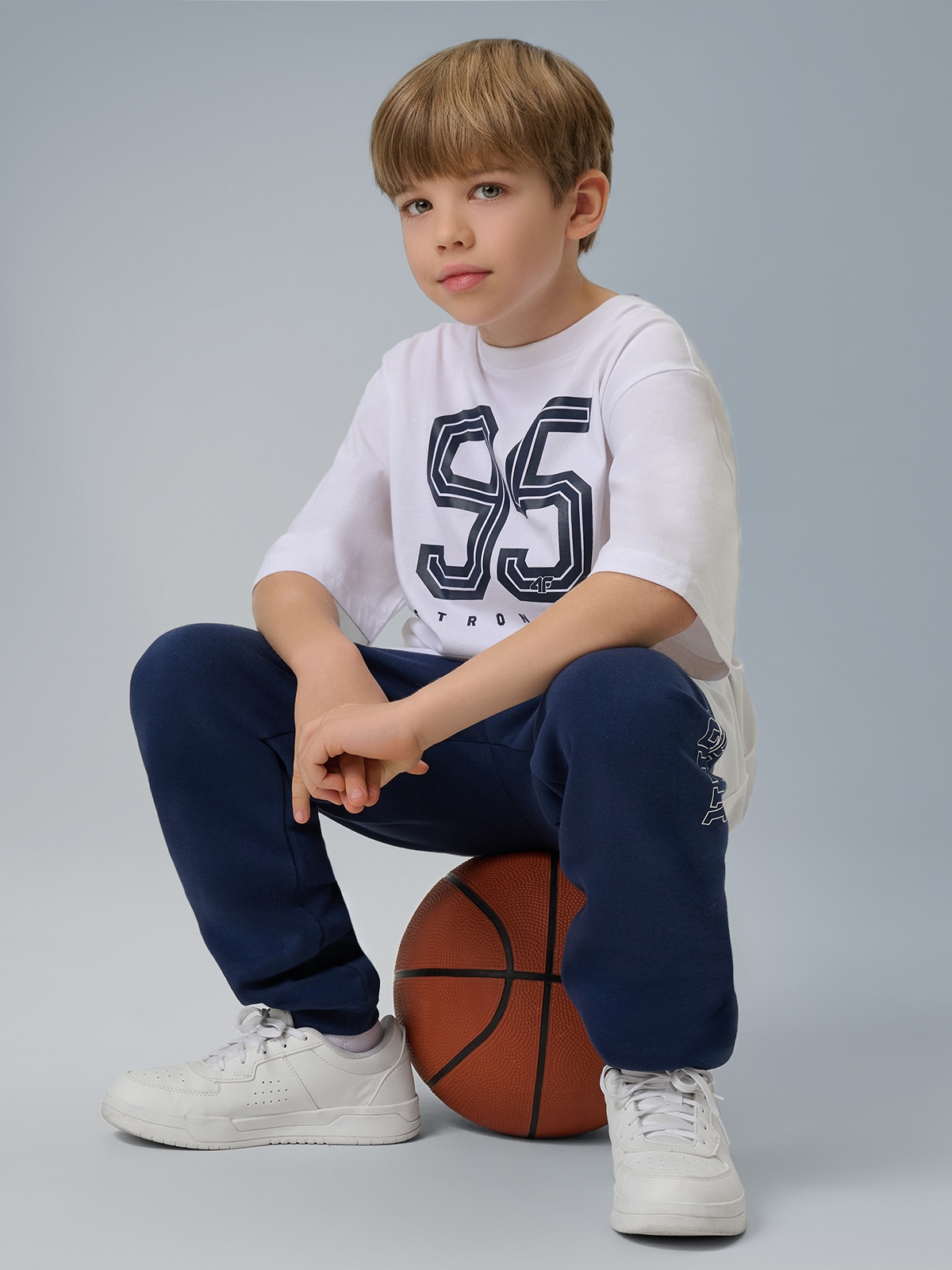 4F T-shirt loose z nadrukiem chłopięcy - biały 158/164 (12-14 lat)