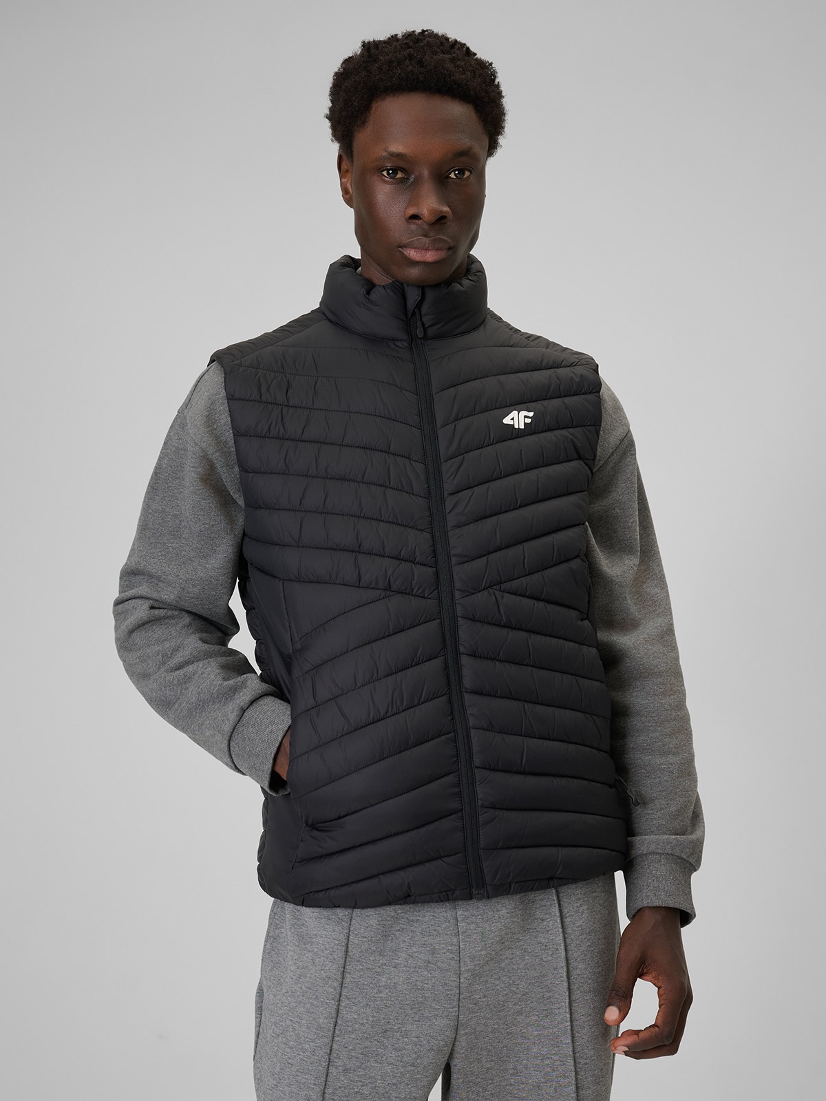 4F Bezrękawnik z wypełnieniem syntetycznym męski - czarny XL