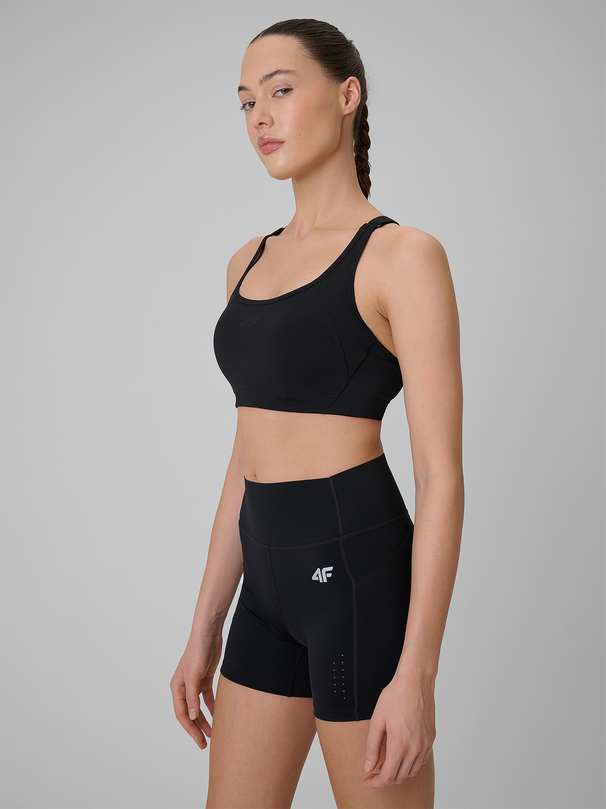 4F Biustonosz treningowy ze średnim wsparciem damski - czarny XS