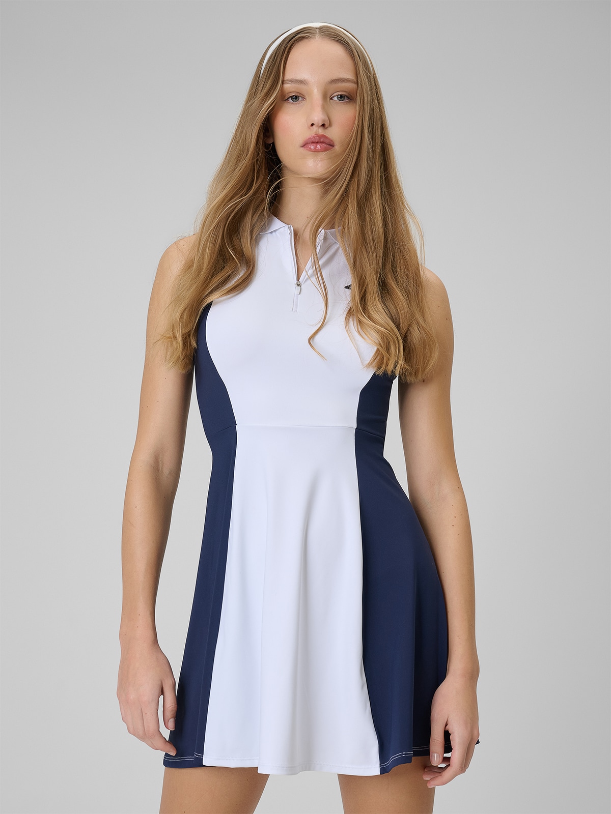 4F Sukienka tenisowa damska - biała XS