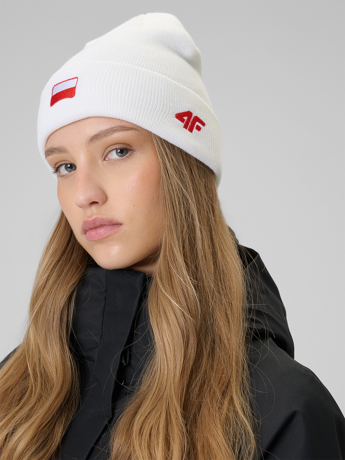 4F Czapka beanie uniseks - biała Uniwersalny