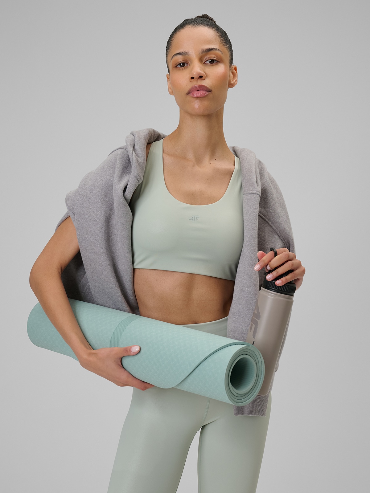 4F Biustonosz do jogi z niskim wsparciem damski - miętowy XS