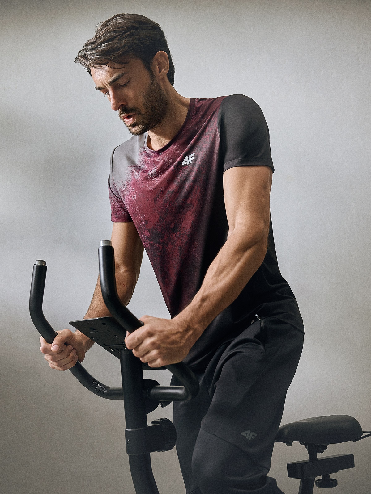 4F Koszulka treningowa regular szybkoschnąca męska - burgundowy XXL