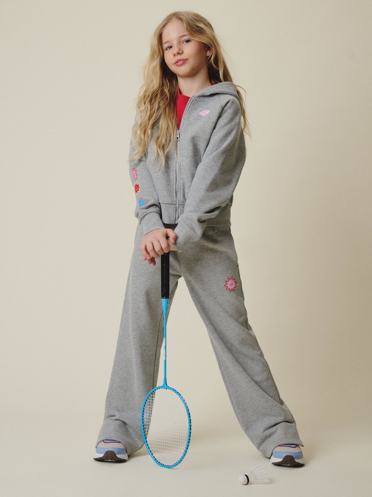 4F Spodnie dresowe z szerokimi nogawkami dziewczęce - szare 152 (11-12 lat)